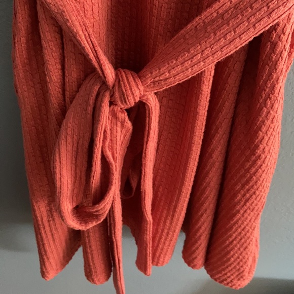 Lauren Conrad Volume Sleeve Dress - Picture 6 of 7